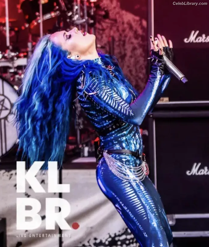 Alissa White-Gluz photo 11 of 1541