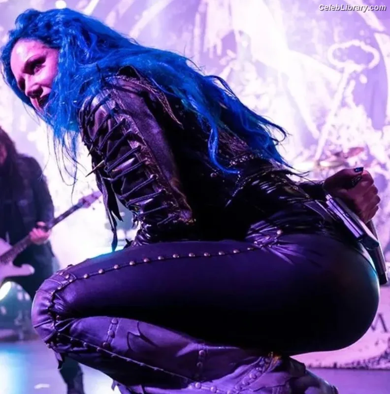 Alissa White-Gluz photo 21 of 1541