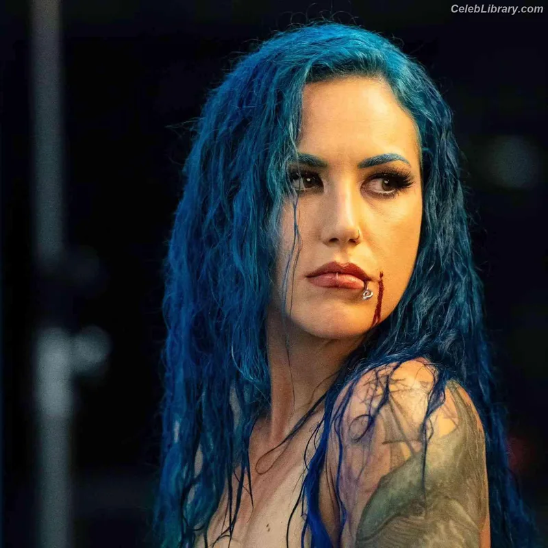 Alissa White-Gluz photo 3 of 1541