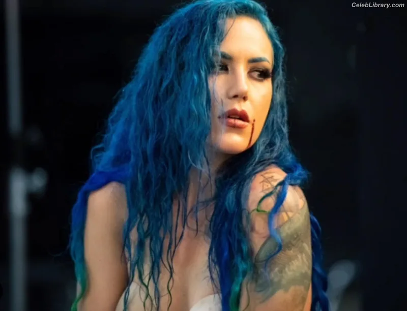 Alissa White-Gluz photo 5 of 1541