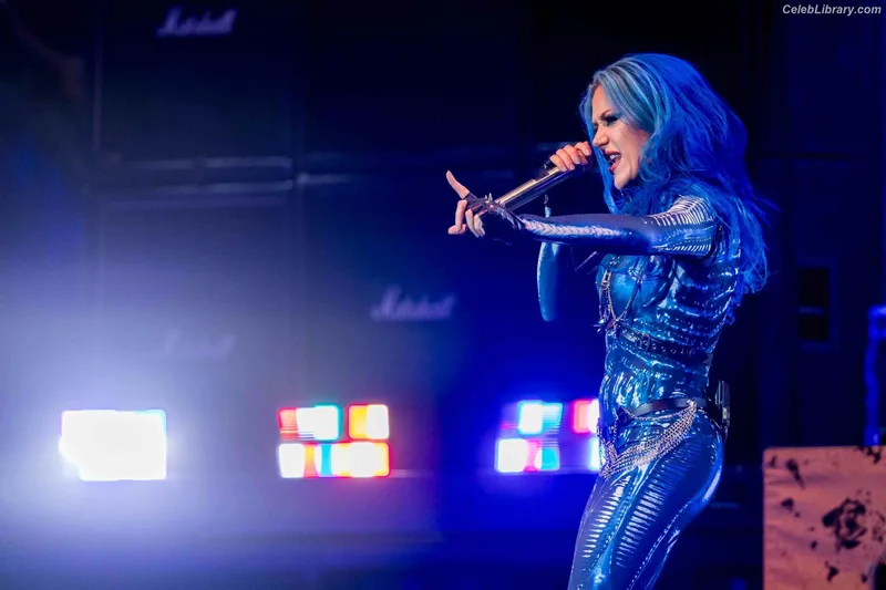 Alissa White-Gluz photo 1 of 1541