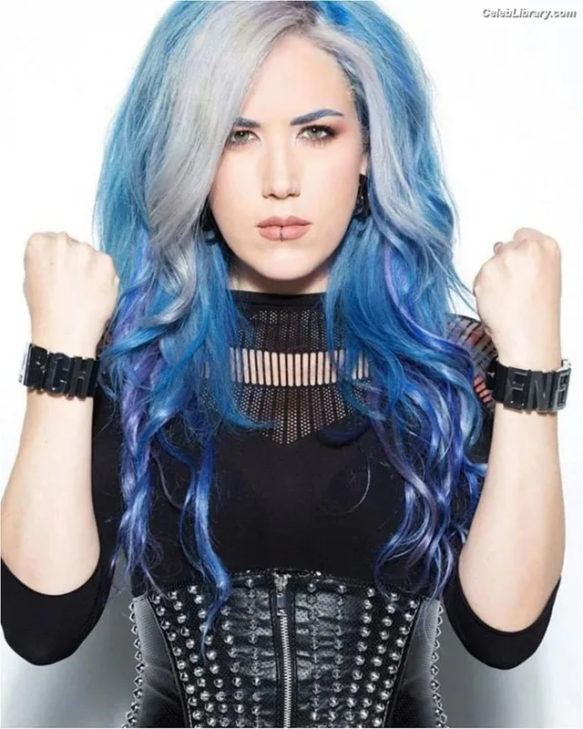 Alissa White-Gluz photo 13 of 1541