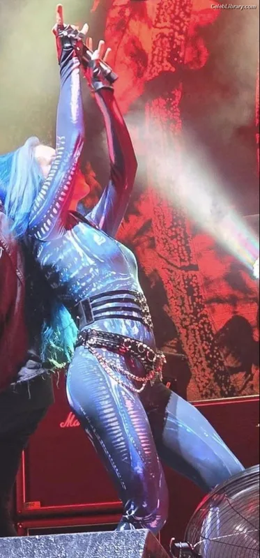 Alissa White-Gluz photo 7 of 1541