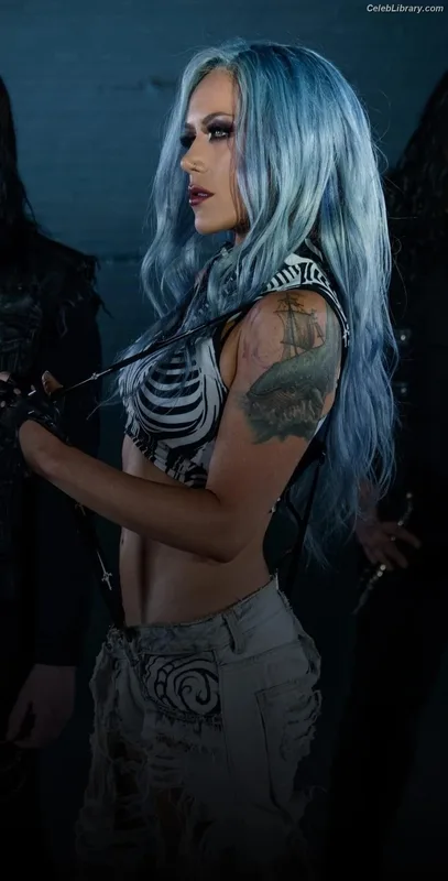 Alissa White-Gluz photo 10 of 1541