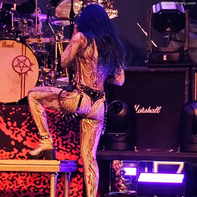 Alissa White-Gluz photo 12 of 1541
