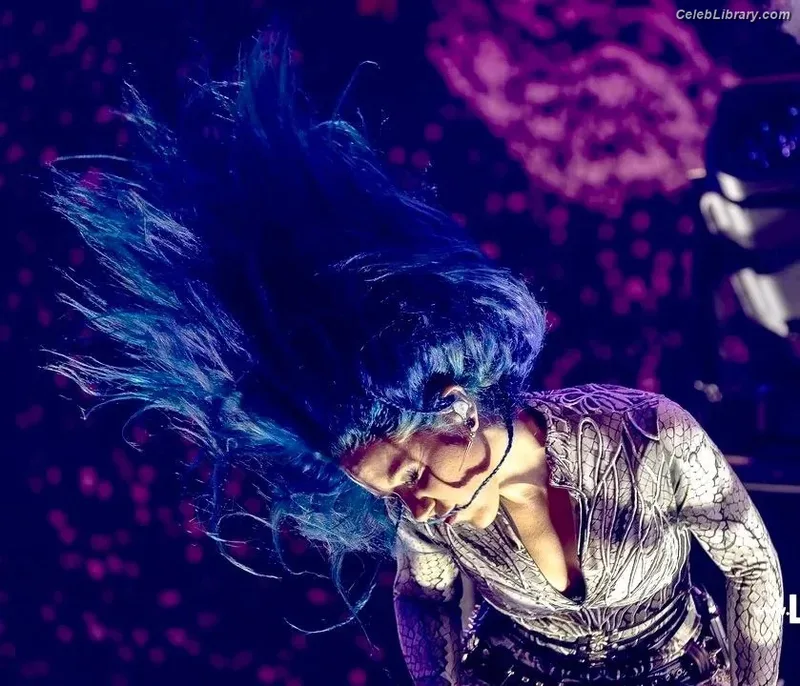 Alissa White-Gluz photo 20 of 1541