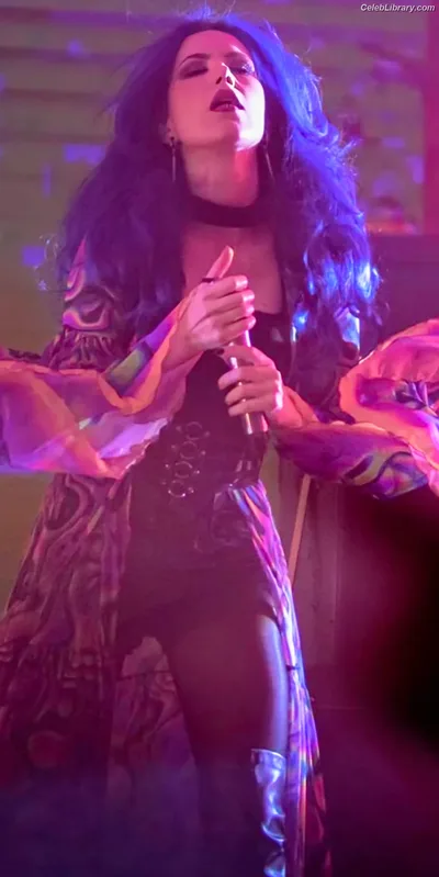 Alissa White-Gluz photo 5 of 1541