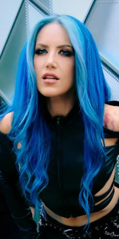 Alissa White-Gluz photo 20 of 1541