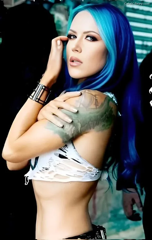 Alissa White-Gluz photo 24 of 1541