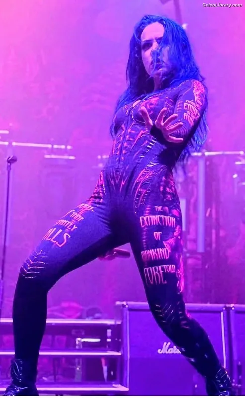 Alissa White-Gluz photo 1 of 1541