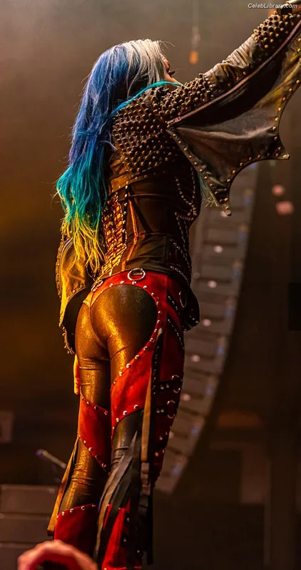 Alissa White-Gluz photo 2 of 1541