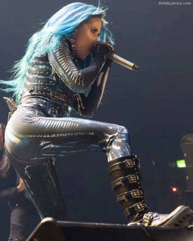 Alissa White-Gluz photo 9 of 1541