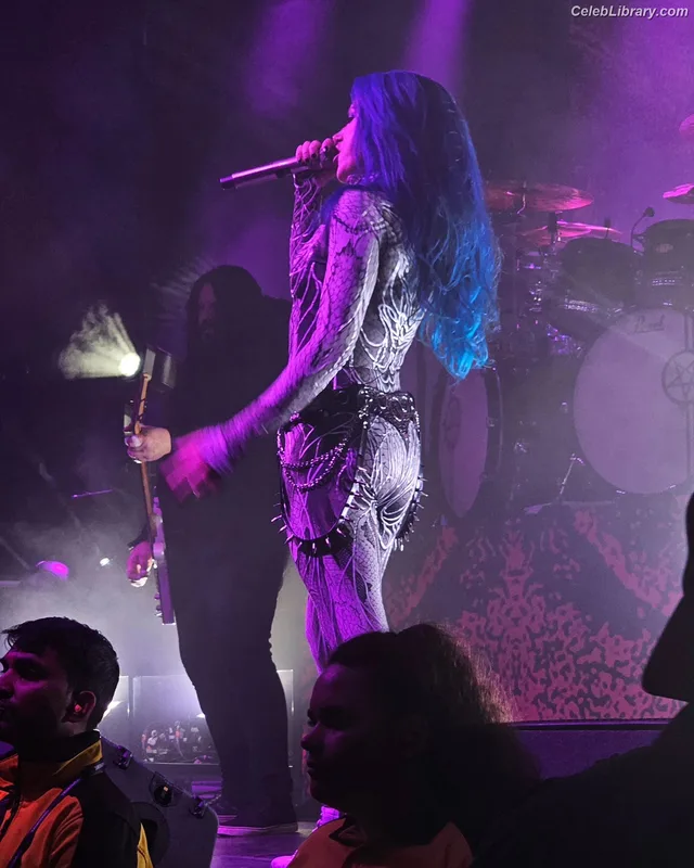 Alissa White-Gluz photo 4 of 1541