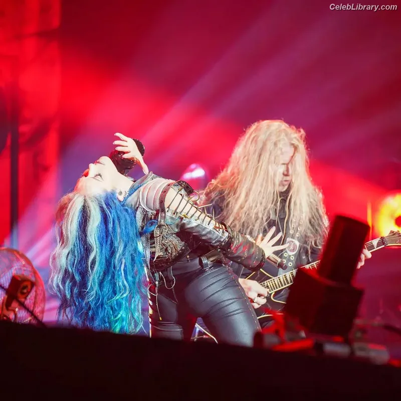Alissa White-Gluz photo 21 of 1541