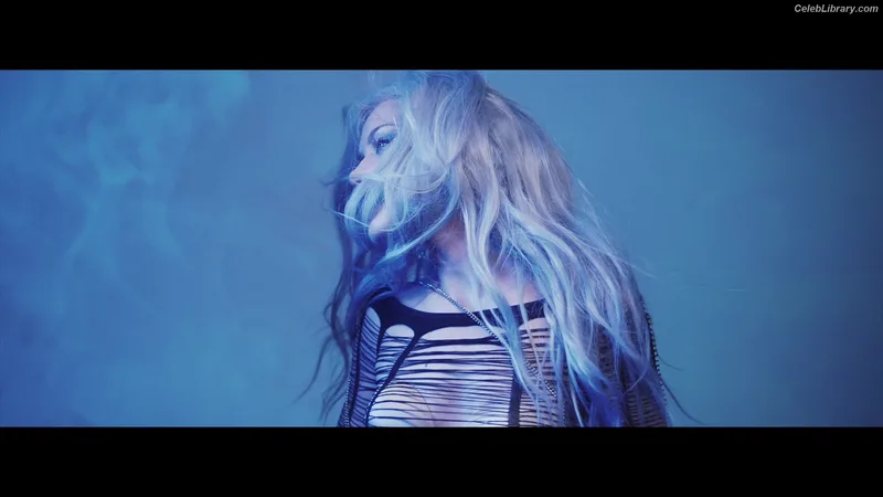 Alissa White-Gluz photo 24 of 1541