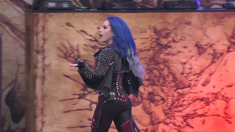 Alissa White-Gluz photo 3 of 1541