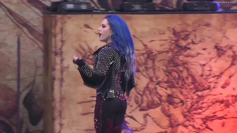 Alissa White-Gluz photo 4 of 1541