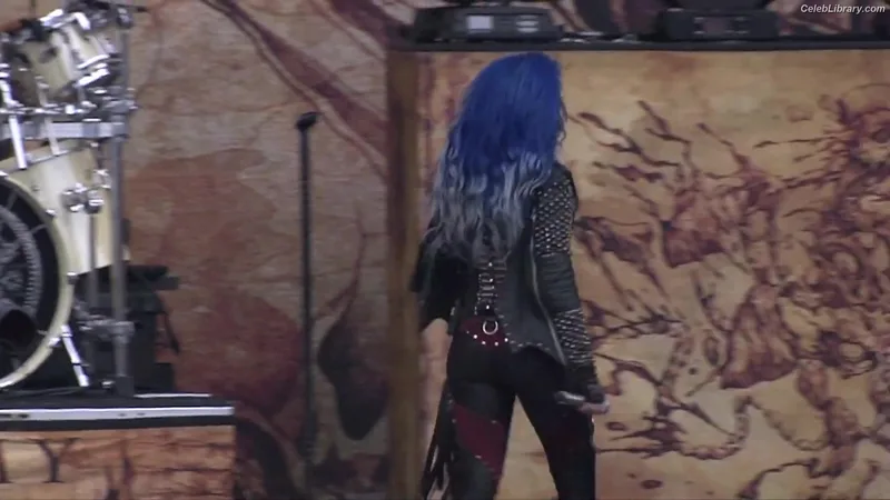 Alissa White-Gluz photo 22 of 1541