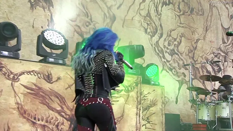 Alissa White-Gluz photo 1 of 1541