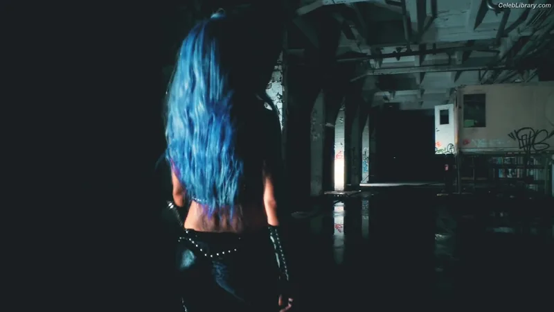 Alissa White-Gluz photo 15 of 1541