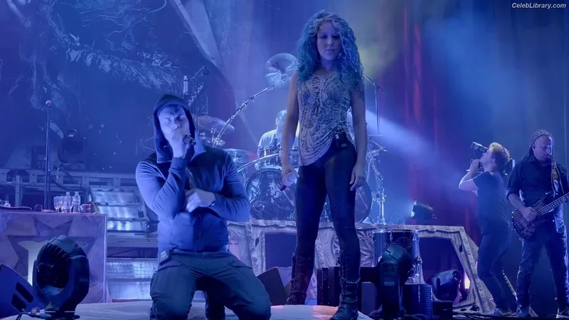 Alissa White-Gluz photo 4 of 1541