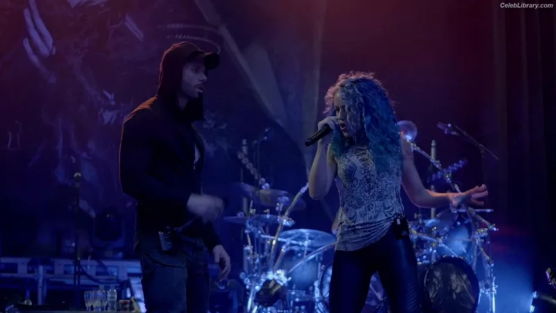 Alissa White-Gluz photo 7 of 1541
