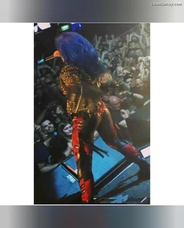 Alissa White-Gluz photo 14 of 1541