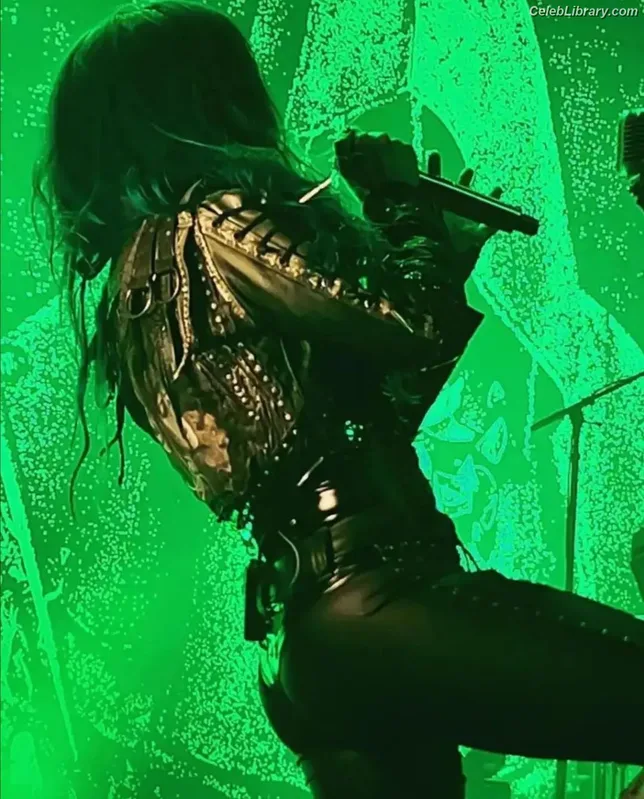 Alissa White-Gluz photo 21 of 1541