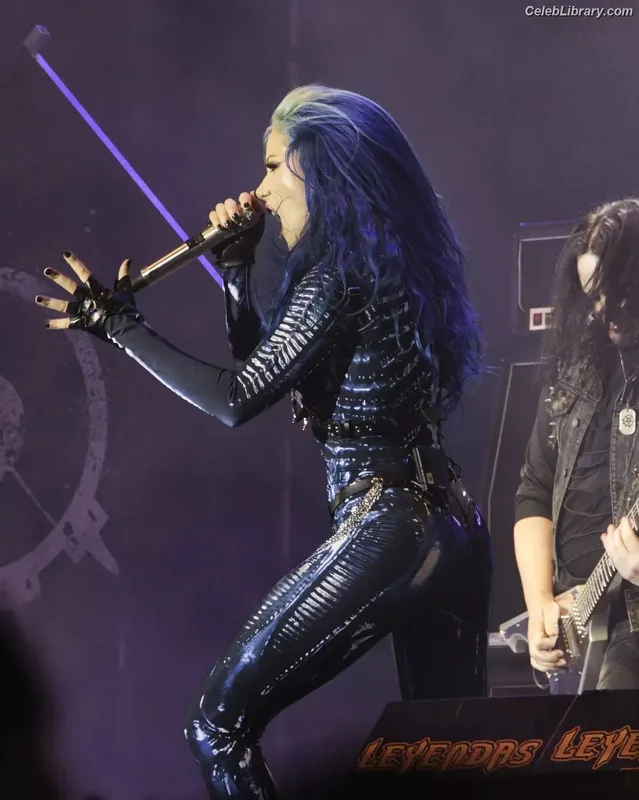Alissa White-Gluz photo 22 of 1541