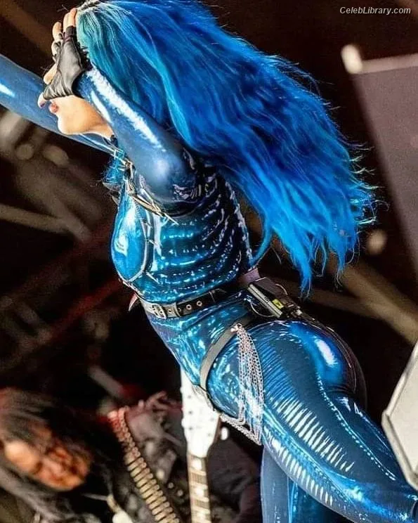 Alissa White-Gluz photo 1 of 1541
