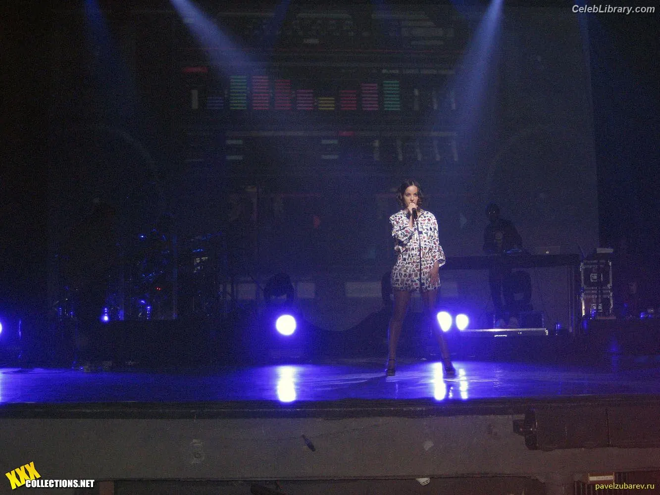 Alizee photo 6 of 151