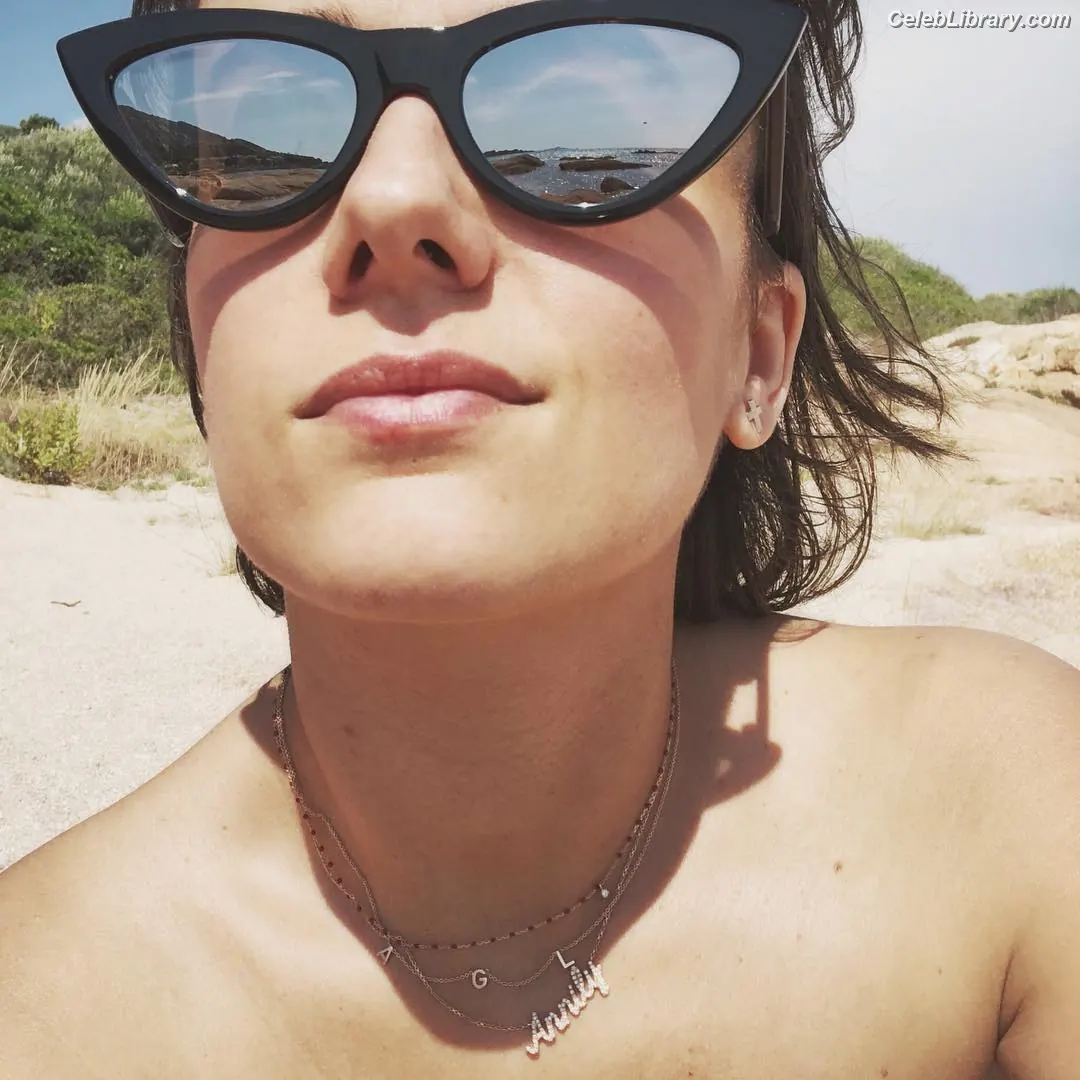 Alizee photo 13 of 151