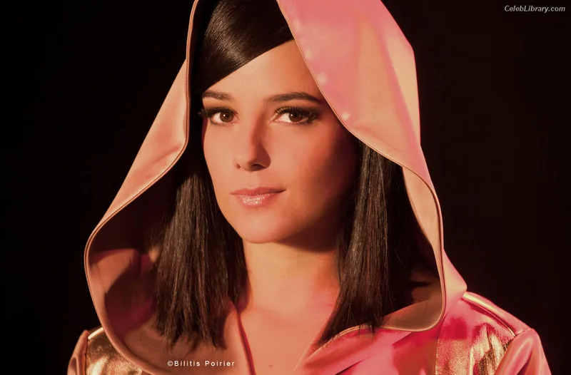Alizee photo 20 of 152