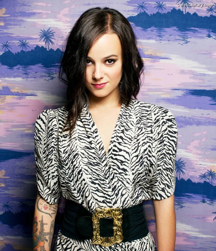 Alizee photo 5 of 152