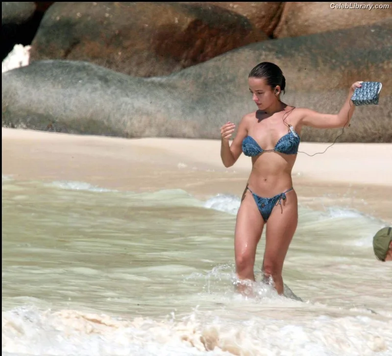 Alizee photo 16 of 152