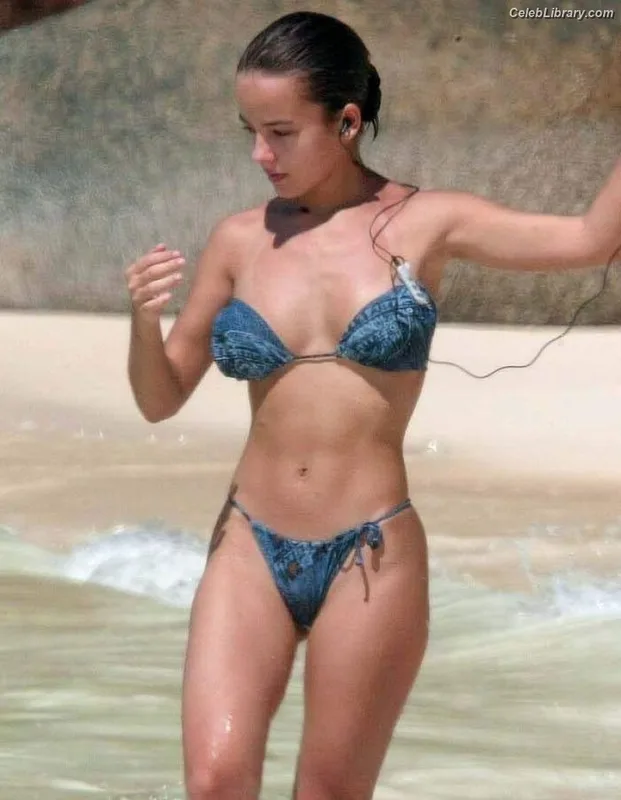 Alizee photo 22 of 152
