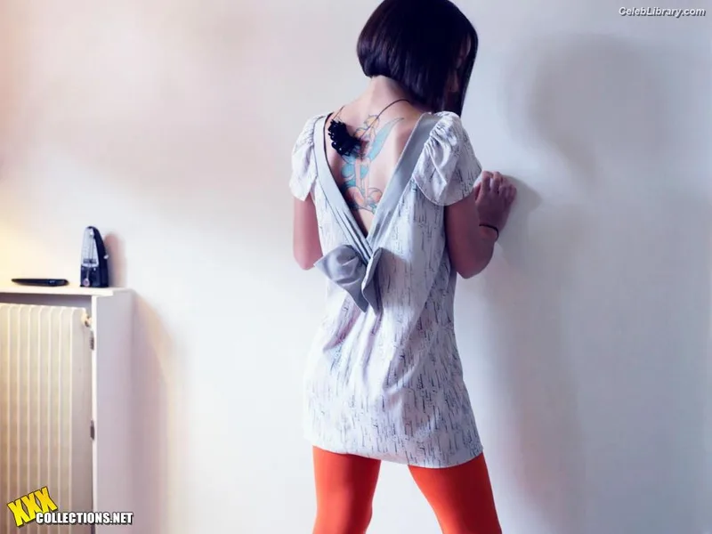 Alizee photo 12 of 152