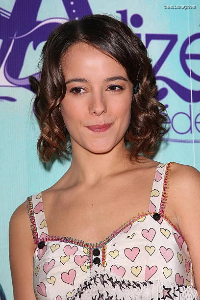 Alizee photo 13 of 152