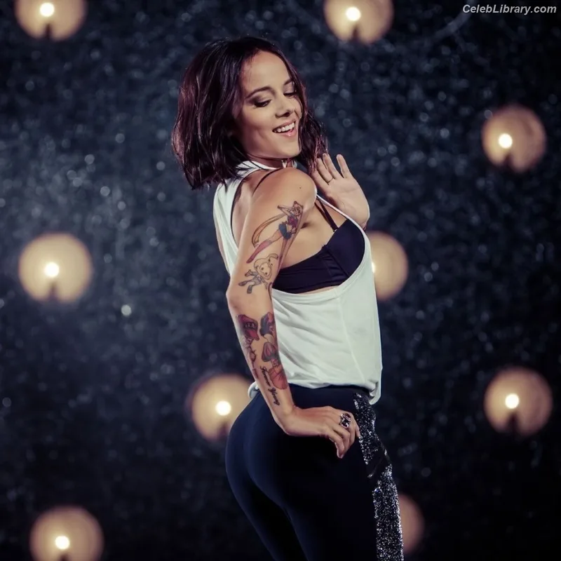 Alizee photo 20 of 152