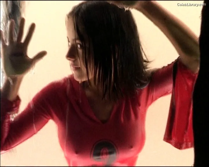 Alizee photo 9 of 152