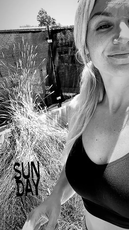 Allie Clifton photo 23 of 156