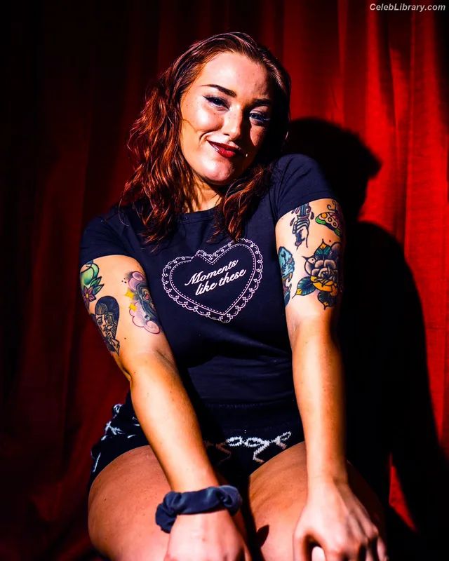 Allie Katch photo 2 of 508