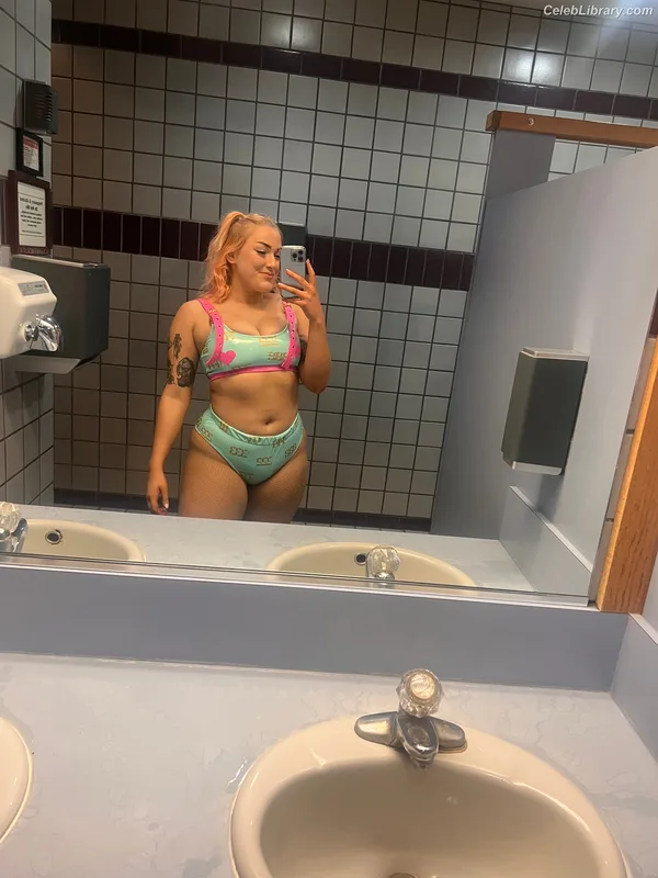 Allie Katch photo 22 of 508