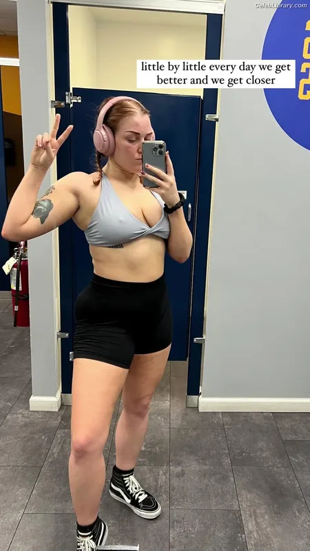 Allie Katch photo 2 of 508