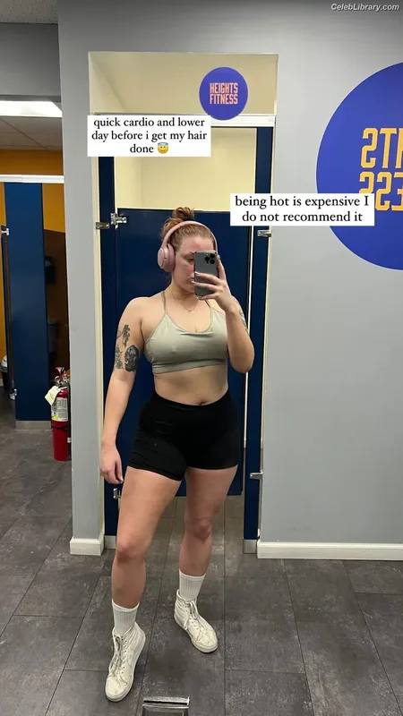 Allie Katch photo 4 of 508