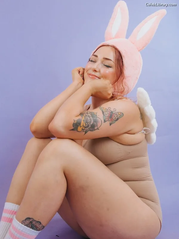 Allie Katch photo 7 of 508