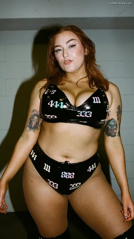 Allie Katch photo 2 of 508