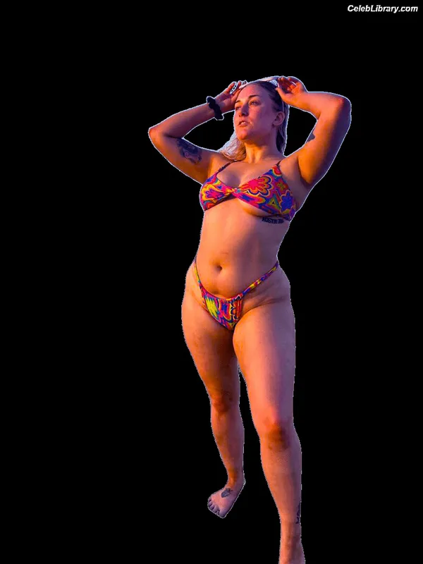 Allie Katch photo 4 of 508