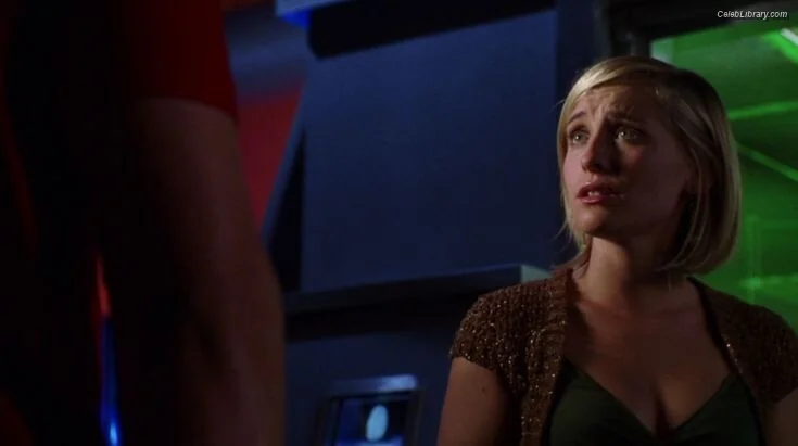 Allison Mack photo 9 of 70