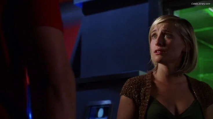 Allison Mack photo 9 of 71